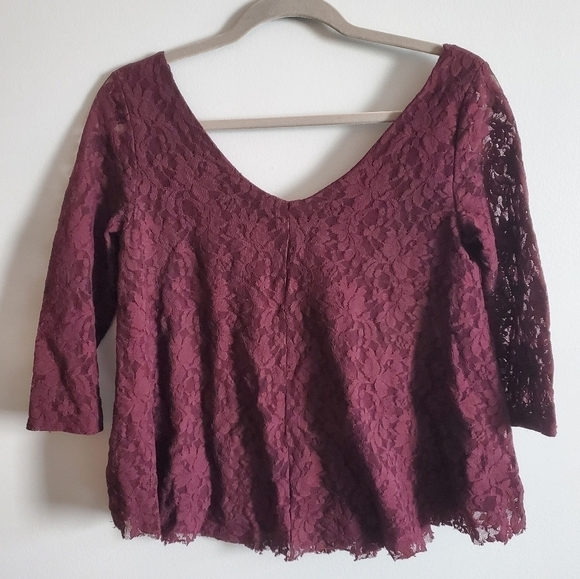 American Eagle | Small | Lace w/ Underlay - Picture 1 of 6